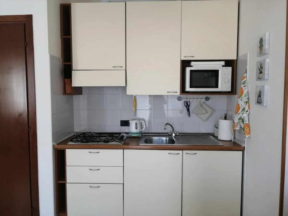 Olimpo Apartament Côme 0*,  Italie